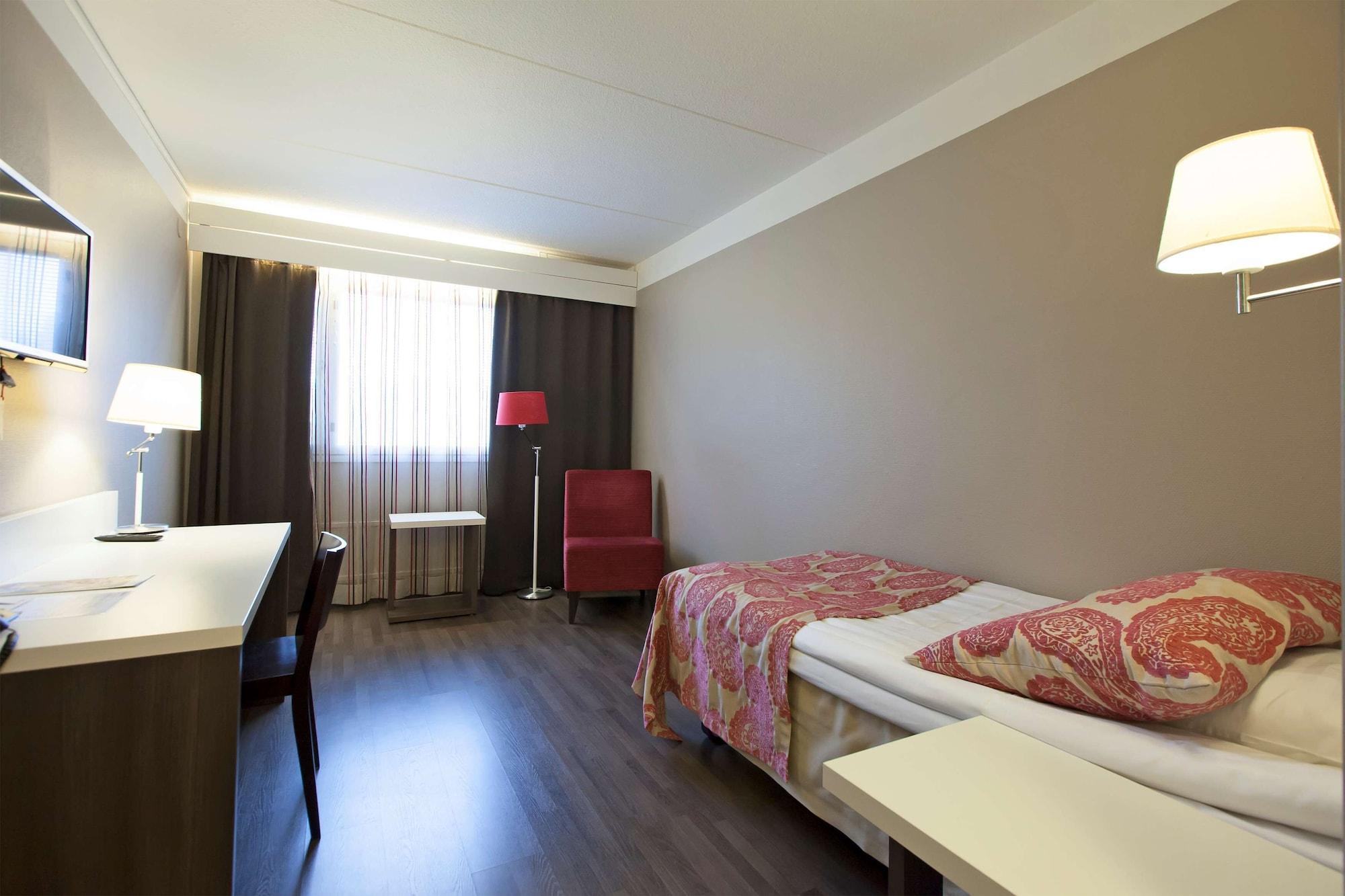Hotel Kajanus Каяни Екстериор снимка